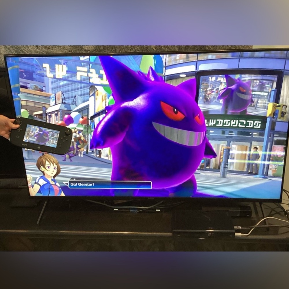Nintendo Wii U Console 32GB Black & Gamepad System Complete Pokemon Gengar - Picture 2 of 16